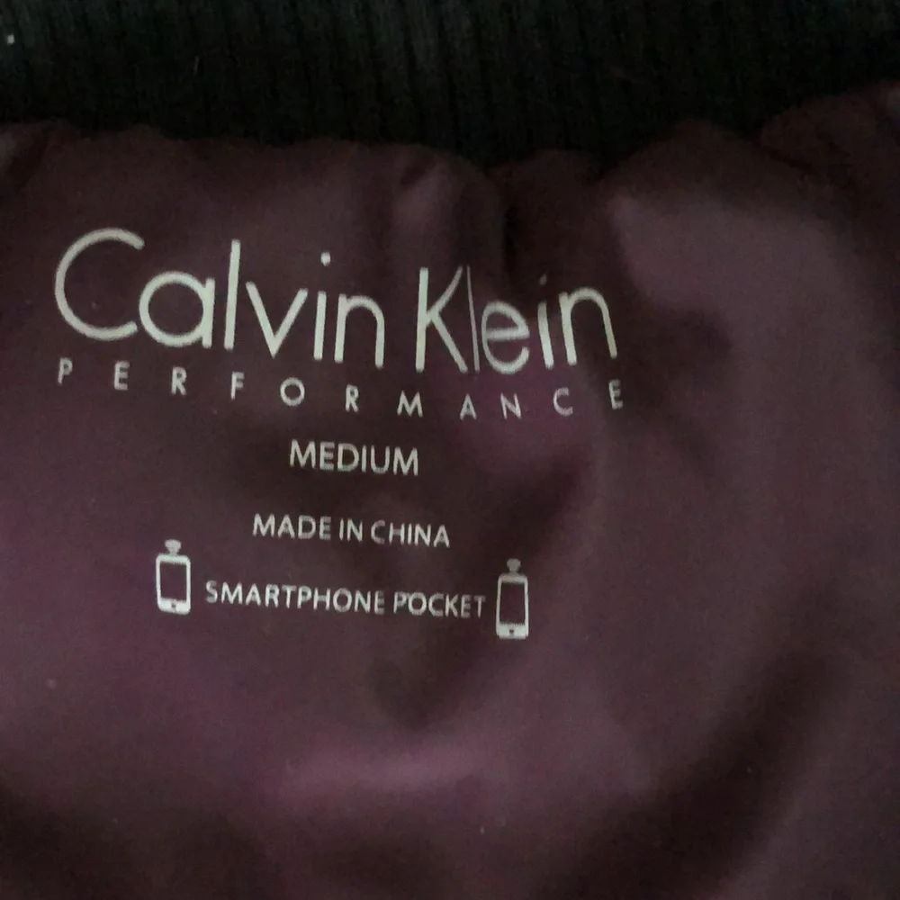 Calvin Klein Performance Puffer‎ Vest - Picture 4 of 5